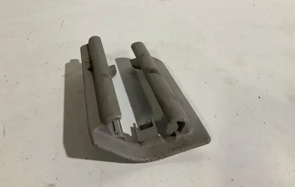 Mercedes-Benz E W211 Sliding door rail trim 2119191220