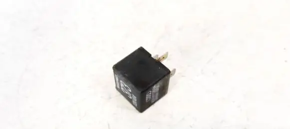 Skoda Superb B5 (3U) Other relay 8d0951253a