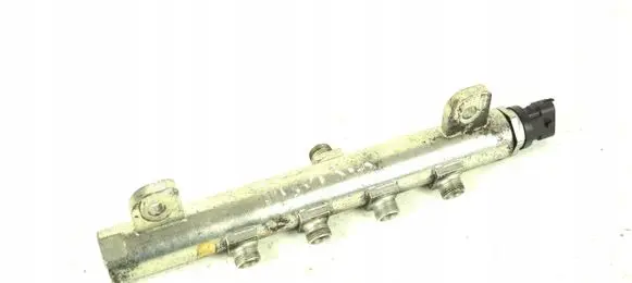 Opel Insignia A Fuel main line pipe 0445214199