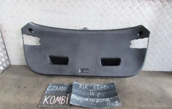 KIA Ceed Tailgate trim 