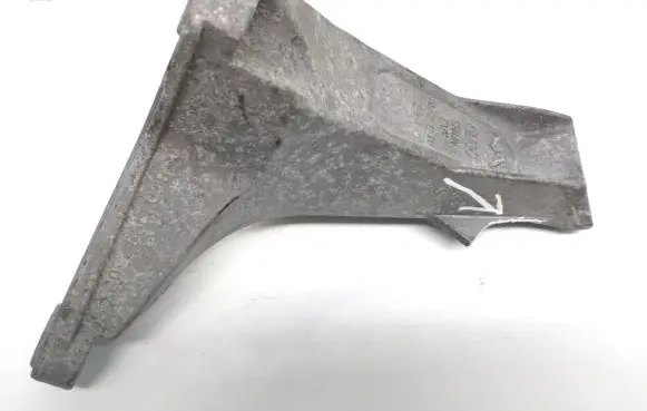 Audi A4 S4 B7 8E 8H Engine mounting bracket 8E0199308A