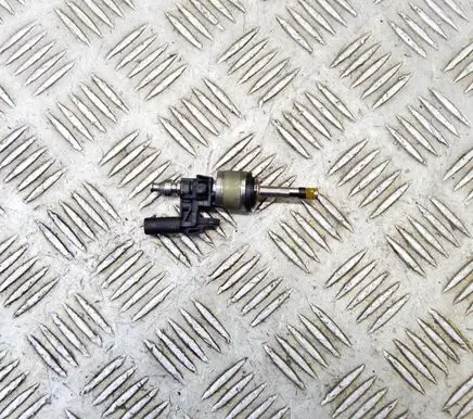 Skoda Kamiq Fuel injector 05C036 0261500443