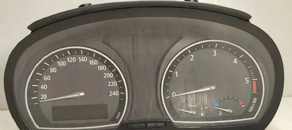 BMW X3 E83 Speedometer (instrument cluster) 341611302 25811510 102464032