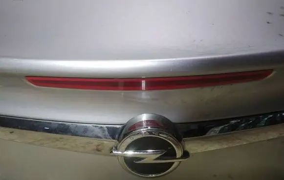 Opel Insignia A Third/center stoplight