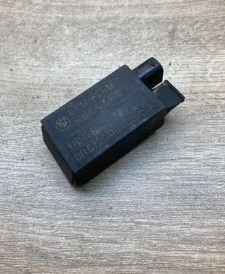 BMW 5 E39 AUC sensor 8391470 110187