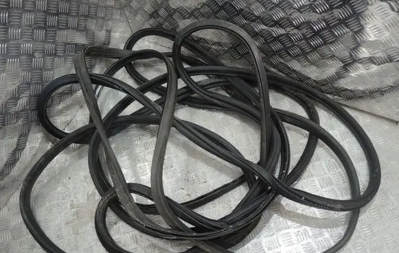 Volkswagen Crafter Rubber seal loading door 