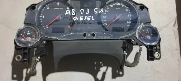 Audi A8 S8 D3 4E Speedometer (instrument cluster) 4E0920950