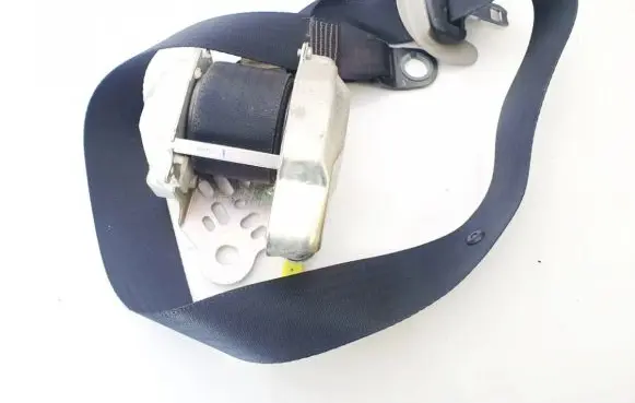 Toyota Corolla Verso AR10 Front seatbelt h099601 7p1150-p