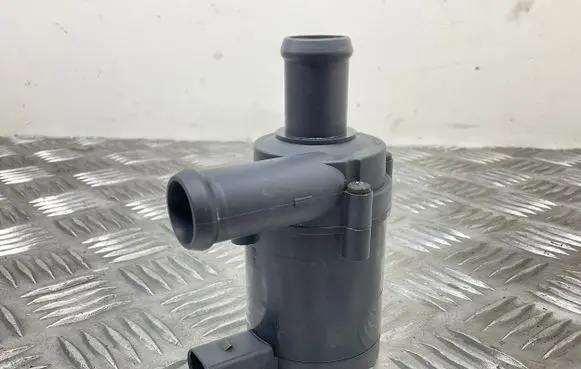 Volkswagen Scirocco Electric auxiliary coolant/water pump 1K0965561J