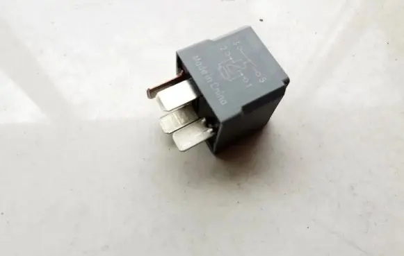 Opel Insignia A Other relay 13500118