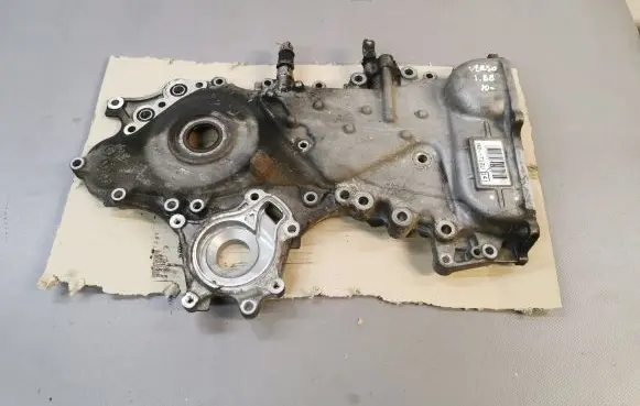Toyota Verso Timing chain cover 