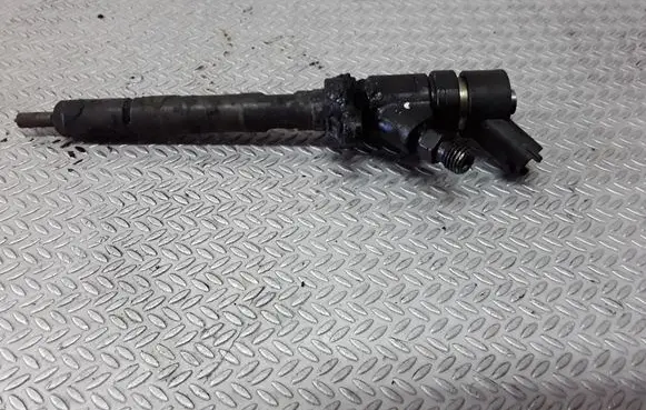 Peugeot 207 Fuel injector 0445110239