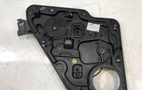 Jeep Grand Cherokee Rear door window regulator with motor