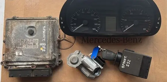 Mercedes-Benz Sprinter W906 Engine control unit/module 6461501777 A6461501777 0281014345