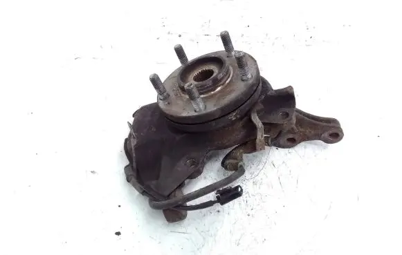 KIA Carens II Front wheel hub spindle knuckle 20070104