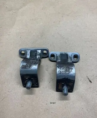 Volkswagen Touran I Tailgate/trunk/boot hinge 1J9827301