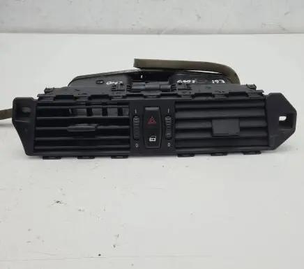 BMW 5 E60 E61 Dash center air vent grill 6910734 141218 7009275