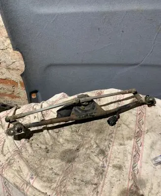 Hyundai Sonata Front wiper linkage and motor