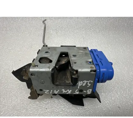 Audi A4 S4 B5 8D Rear door lock 8D0839015A