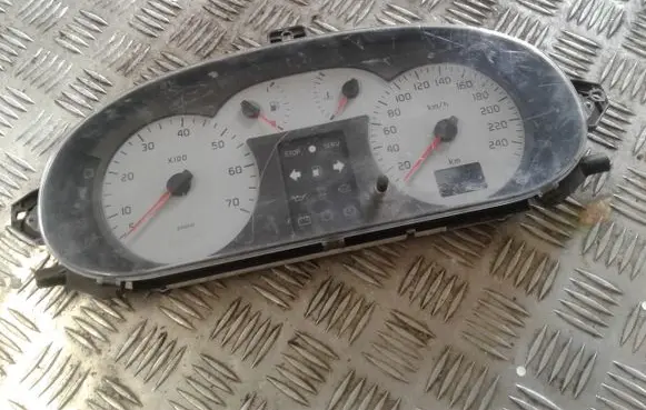 Renault Megane I Speedometer (instrument cluster) 7700428718