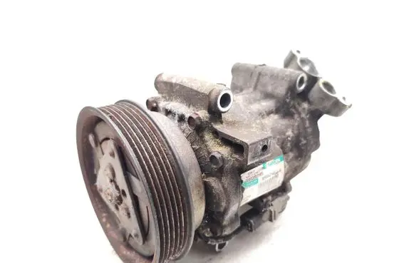 Nissan Juke I F15 Air conditioning (A/C) compressor (pump) 92600AZ74A