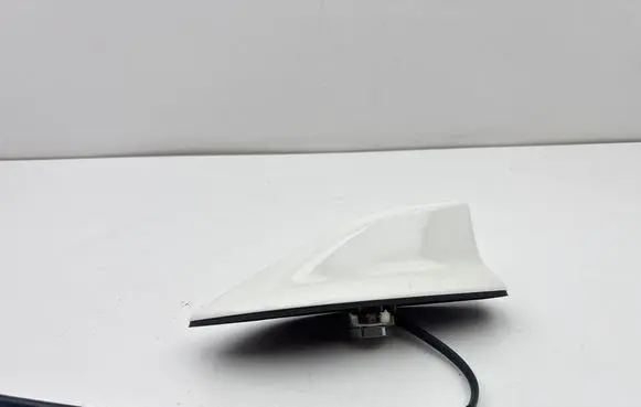 Toyota Auris E180 Aerial GPS antenna V3108380C