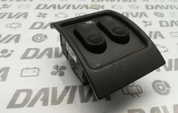 Chrysler PT Cruiser Electric window control switch OUG381DVAB
