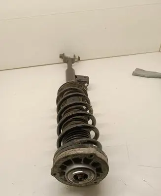BMW 5 G30 G31 Front shock absorber/damper 6866592