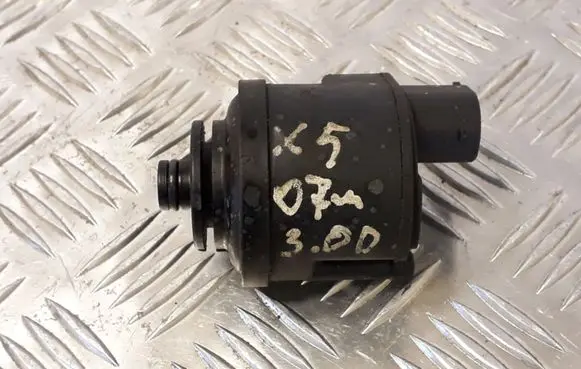 BMW X5 E70 Fuel injection high pressure pump 7801209