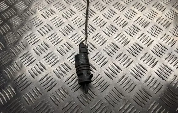 Mercedes-Benz S W221 Windscreen/windshield washer pump 2218690121