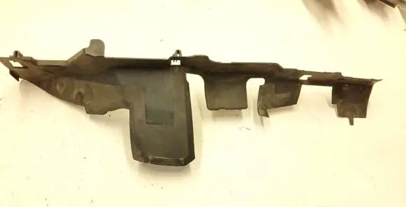 Volkswagen Caddy Intercooler air guide/duct channel 1T0121284D