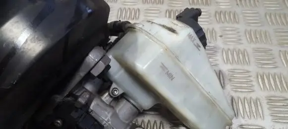 Volkswagen Jetta V Master brake cylinder 1K2614105AH 037849-7303.4