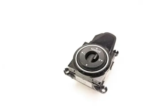 Hyundai i40 Wing mirror switch 39R480-1230