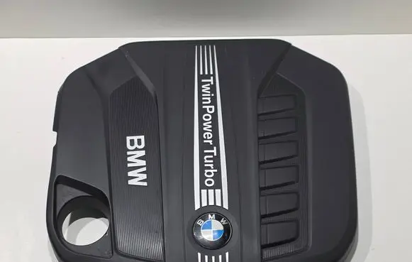 BMW 5 F10 F11 Engine cover (trim) 11148513453