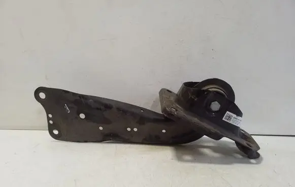 Volkswagen Golf VIII Rear upper control arm/wishbone 5Q0505226C
