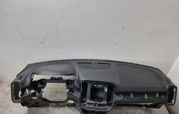 Volvo XC40 Dashboard 311700601 V1655202012027