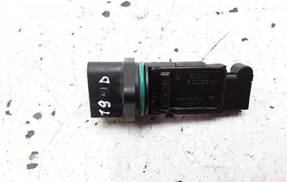Audi A4 S4 B5 8D Mass air flow meter f00c2g2027