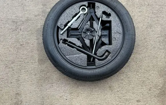Volvo XC60 R17 spare wheel