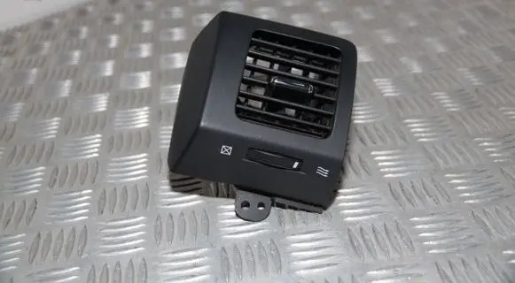 Toyota Land Cruiser (J120) Dashboard side air vent grill/cover trim 5565060100 5565060110