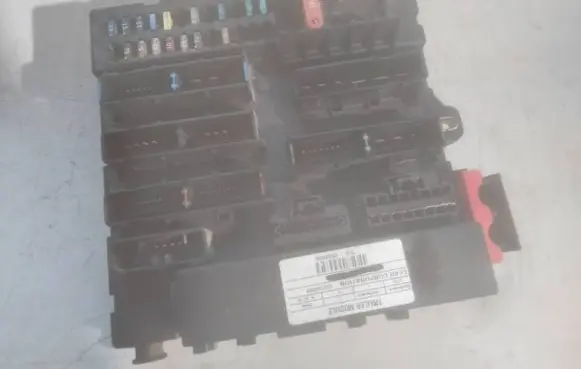 Opel Signum Fuse module 13170891 101593 18ECF8