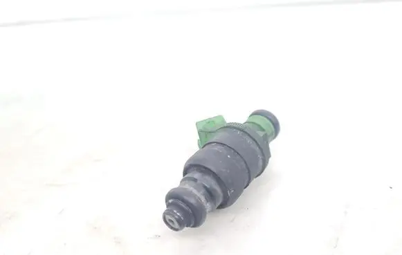 Audi A4 S4 B6 8E 8H Fuel injector 078133551BB