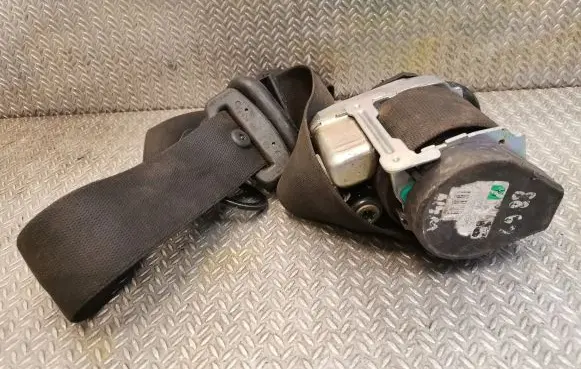Mercedes-Benz Vaneo W414 Front seatbelt 4148601385