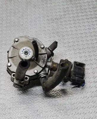 Renault Laguna III LP gas reducer 010056