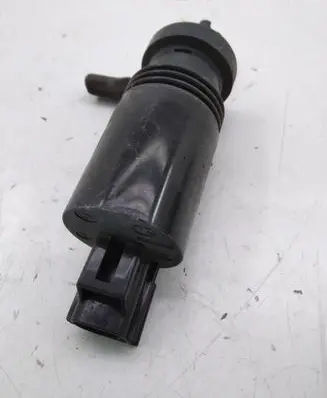 Volvo C30 Windscreen/windshield washer pump