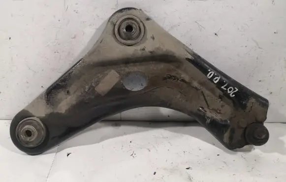Peugeot 207 Front lower control arm/wishbone