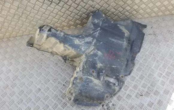 Toyota Avensis T220 Engine splash shield/under tray