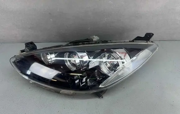 Mazda 2 Headlight/headlamp 103419012759