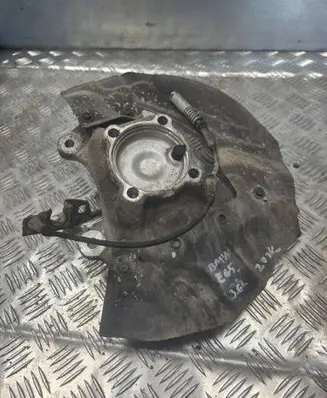 BMW 7 E65 E66 Front wheel hub 