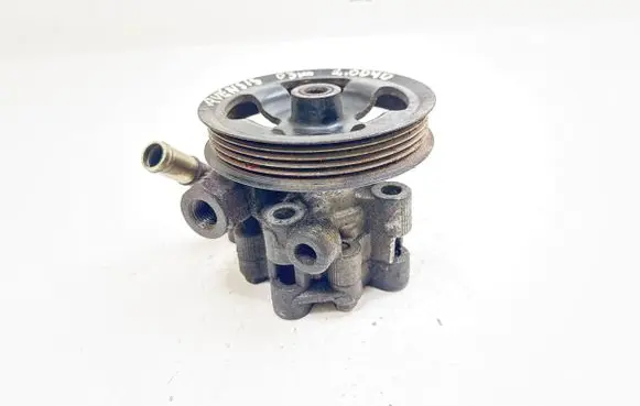 Toyota Avensis Verso Power steering pump