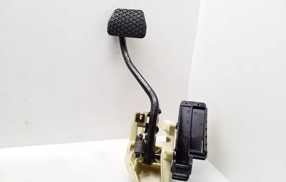 BMW 6 F12 F13 Brake pedal 35116782665 6782665 9144253
